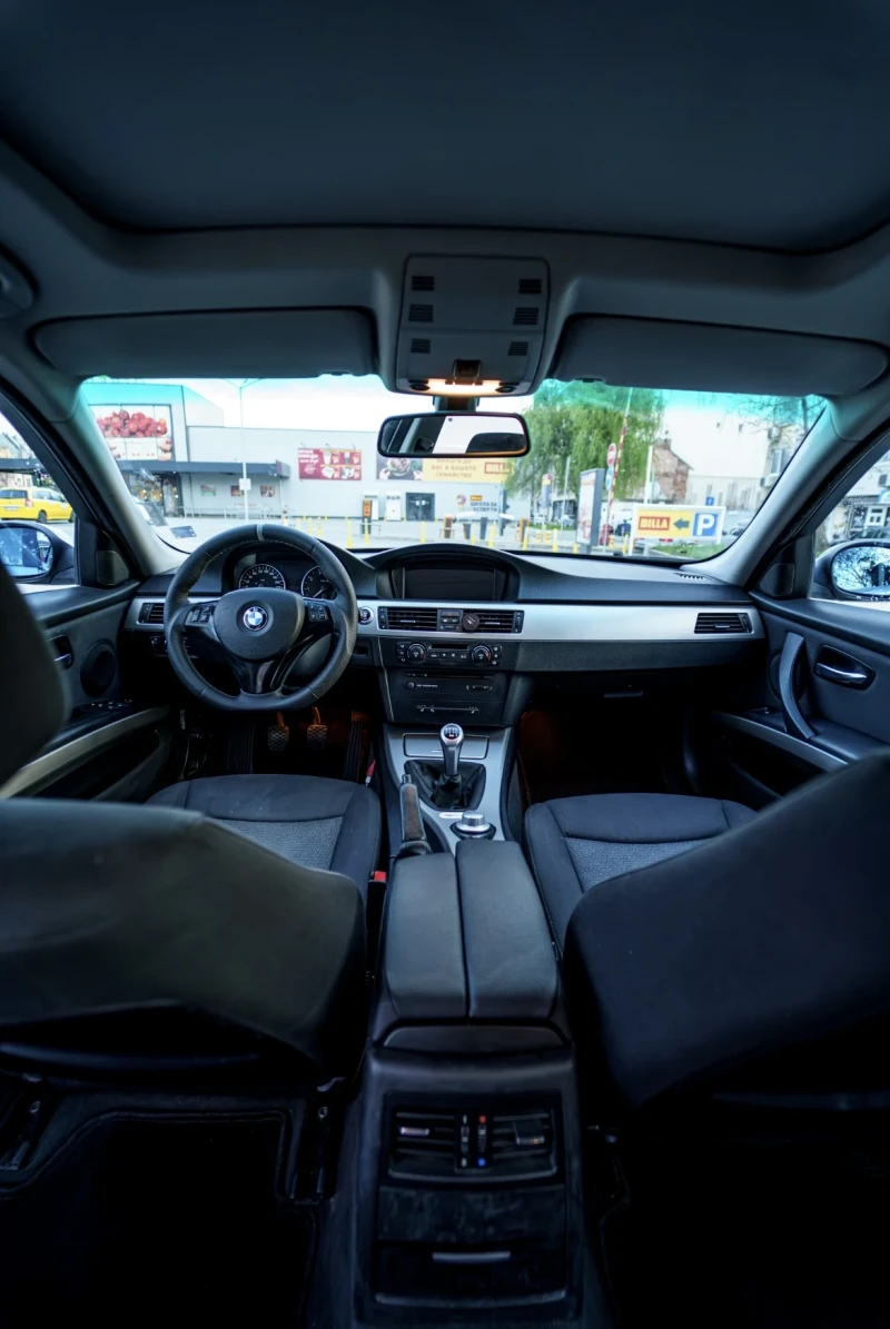 BMW 320 i, снимка 6 - Автомобили и джипове - 50306410