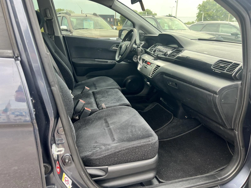 Honda Fr-v 2.2i-CTDI 5+ 1, снимка 11 - Автомобили и джипове - 51684811