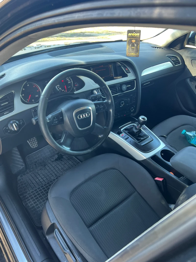 Audi A4 B8 2.0TDI, снимка 7 - Автомобили и джипове - 52351503