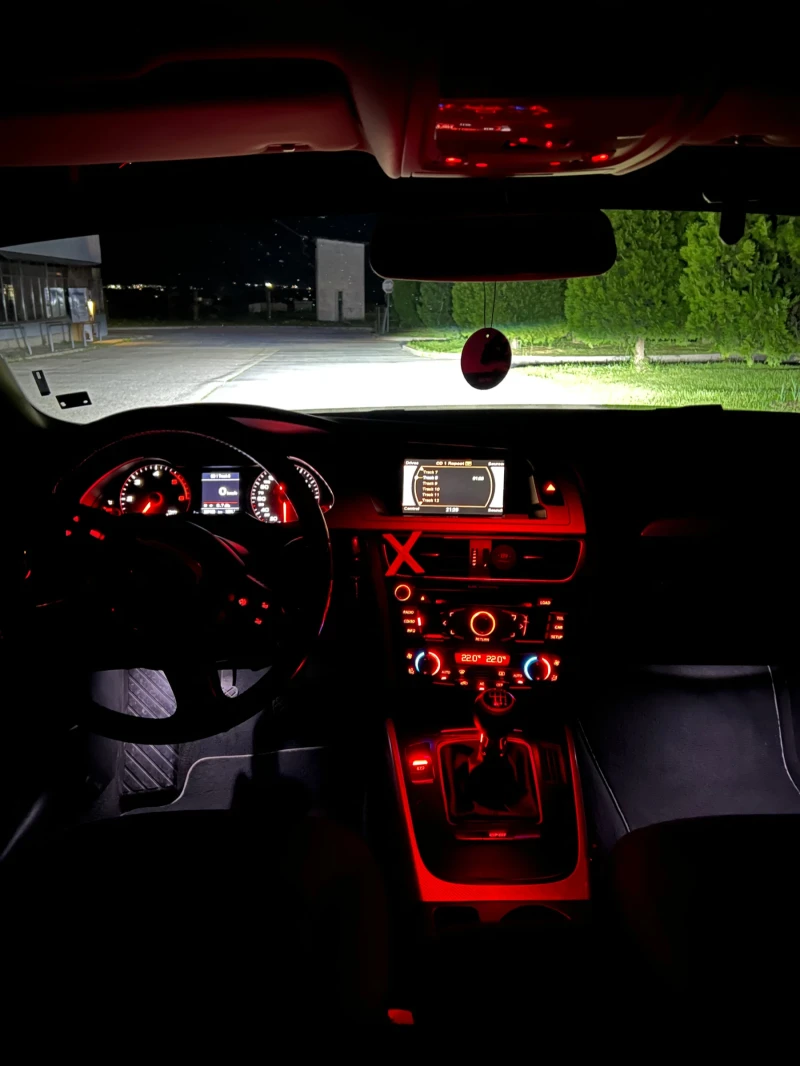 Audi A4 B8 2.0TDI, снимка 9 - Автомобили и джипове - 52351503