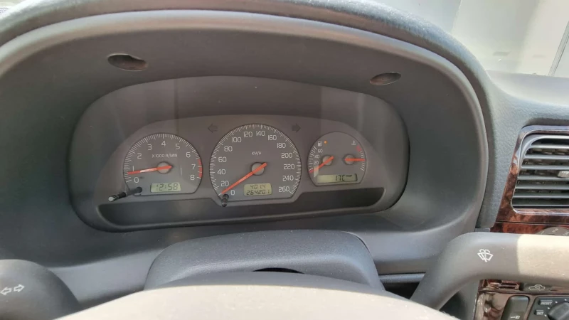 Volvo S40, снимка 8 - Автомобили и джипове - 52606334