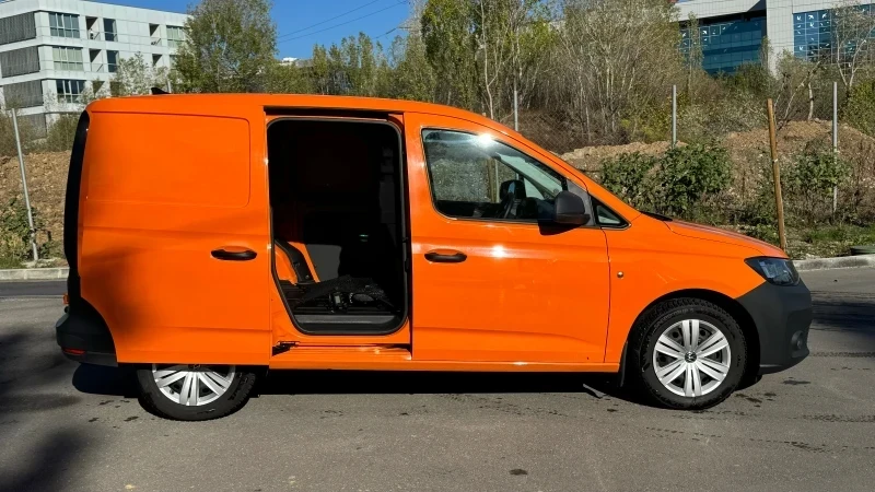 VW Caddy 2.0TDI-102к.с!Пълна сервизна история в VW!, снимка 5 - Автомобили и джипове - 47596142