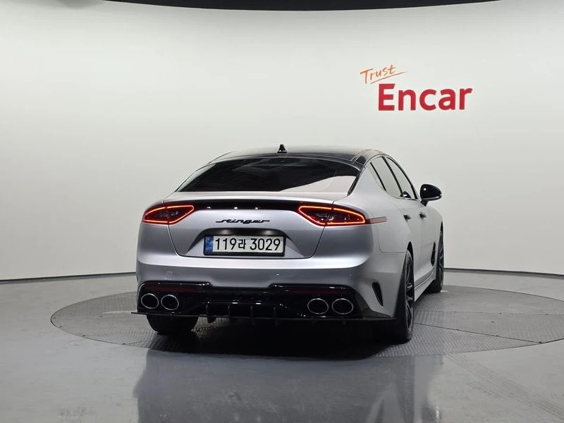 Kia Stinger 3.3 Turbo AWD| 370к.с.| ВКЛ.ТЕХНОТЕСТ, снимка 3 - Автомобили и джипове - 55614622