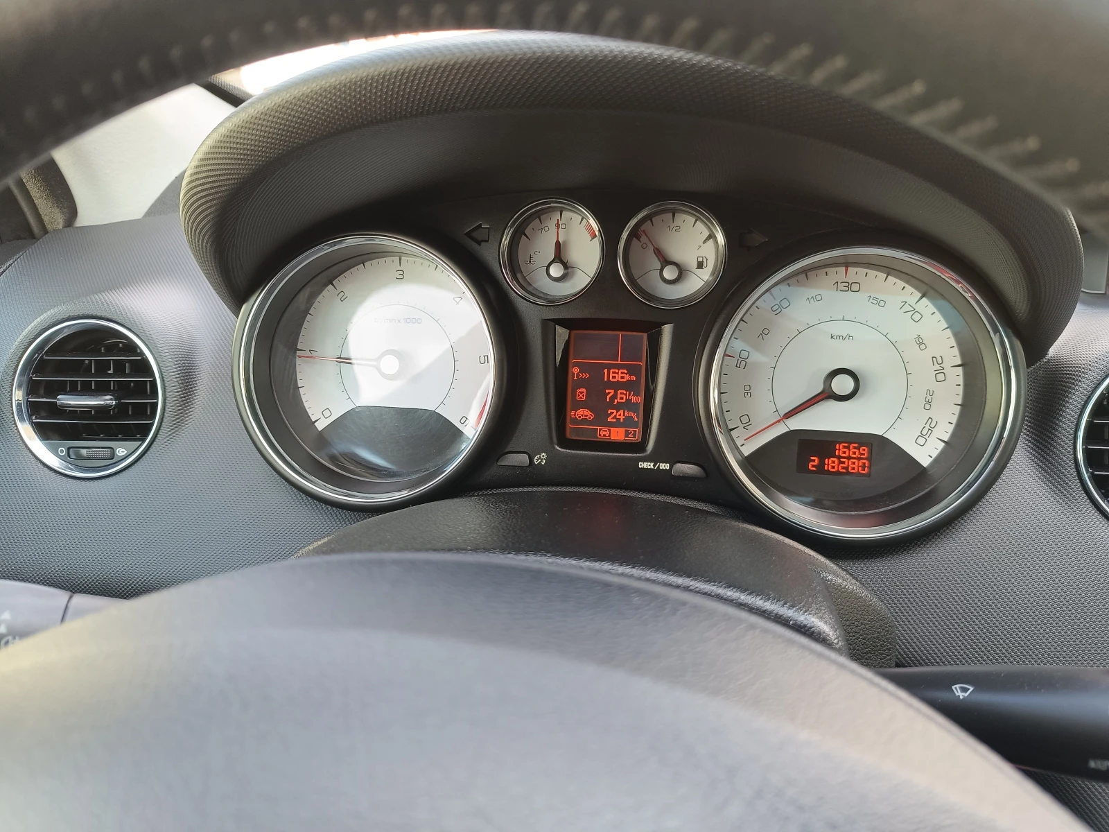 Peugeot 308 SW 2.0HDI 140..  | Mobile.bg   17