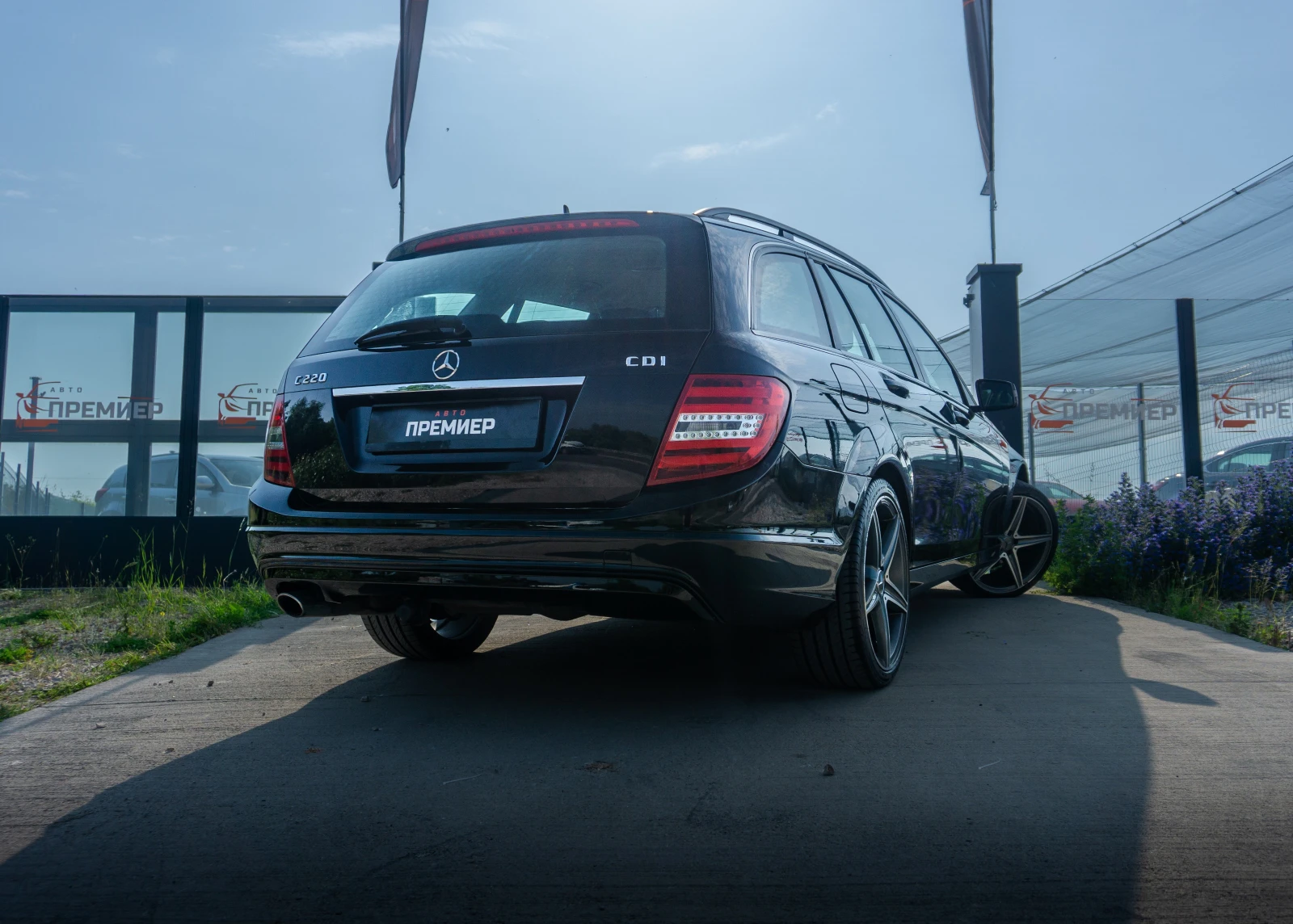 Mercedes-Benz C 220 CDI - FACELIFT - 6M ГАРАНЦИЯ - РЕАЛНИ КИЛОМЕТРИ! - изображение 4