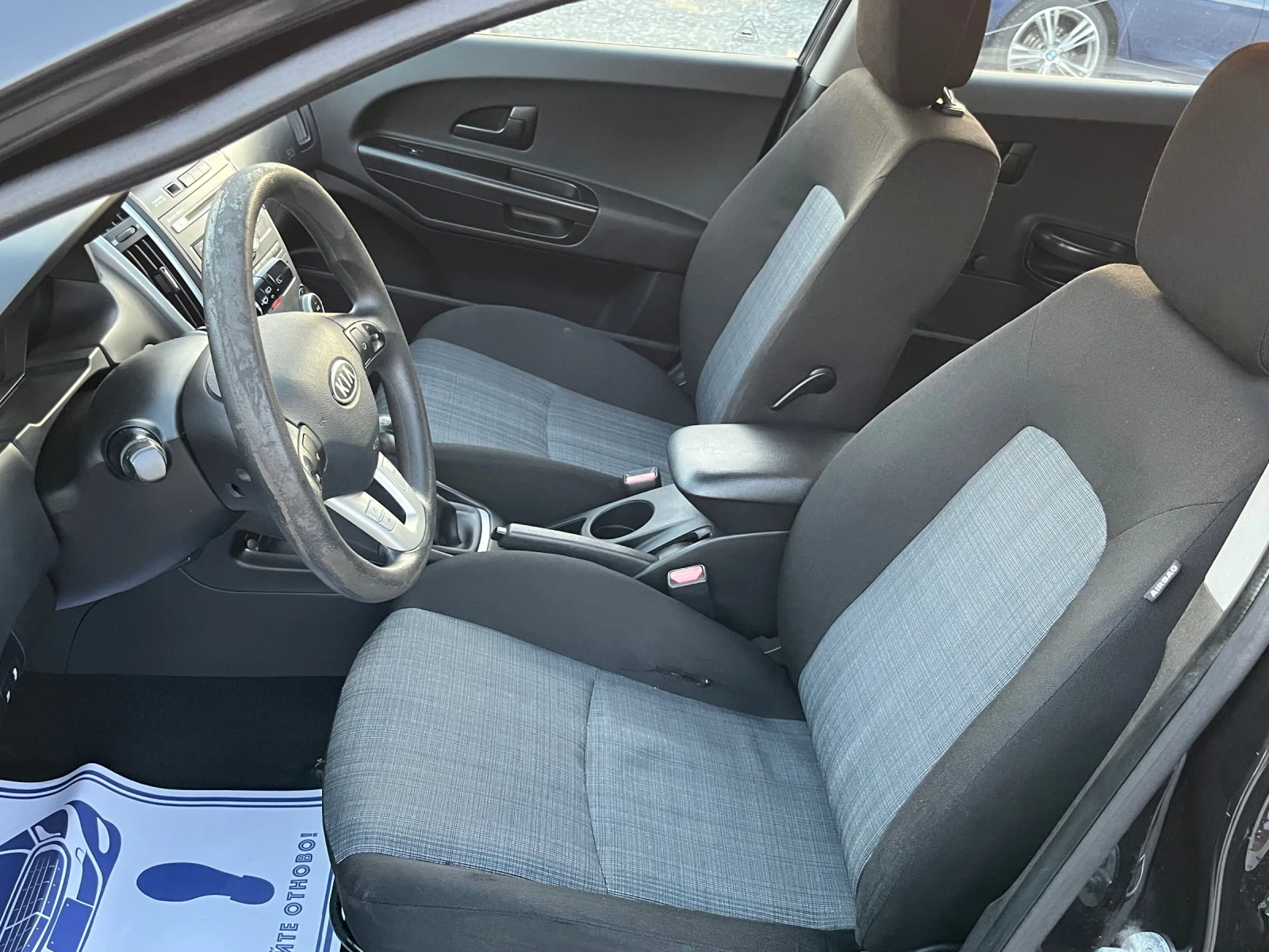 Kia Ceed 1.4 i 90k - изображение 10