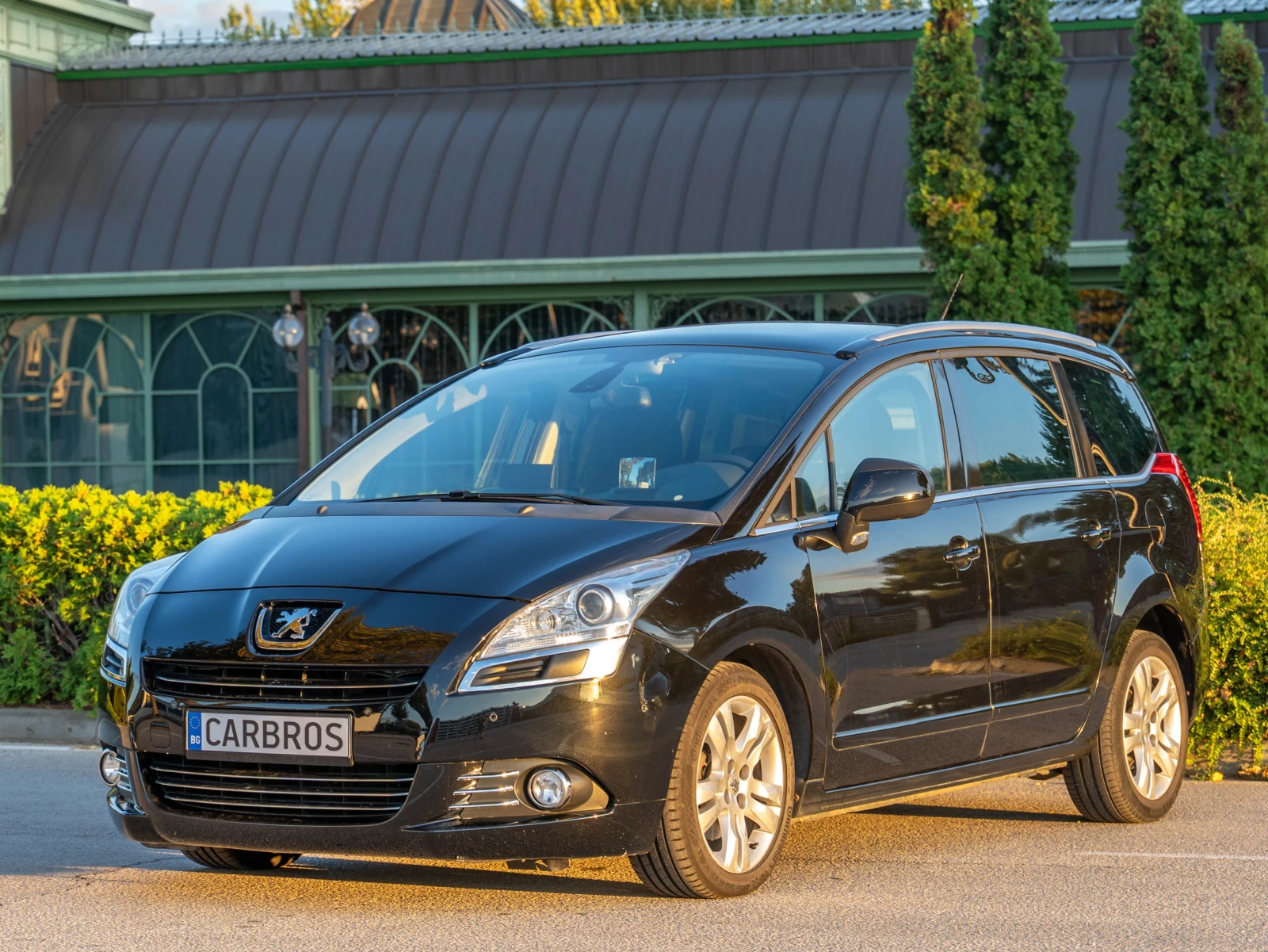 Peugeot 5008 2.0НDI 163 к.с. Panorama HeadUp Navi 7 места  - изображение 3