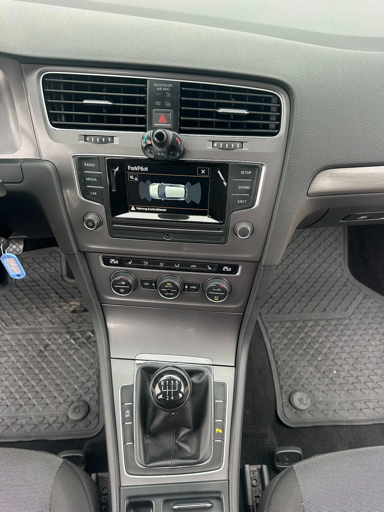 VW Golf 1.6TDI 105kc EVRO5 | Mobile.bg   12