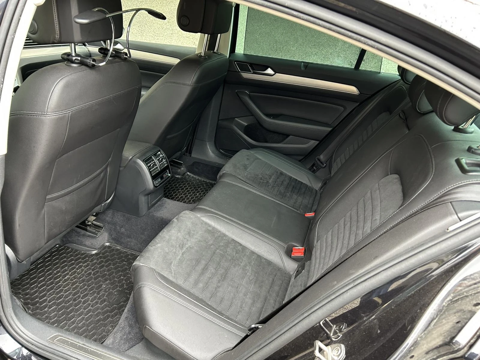 VW Passat 2.0tdi 190ps, 4x4, кожа, нави, авто, мулти, евро 6 - изображение 8