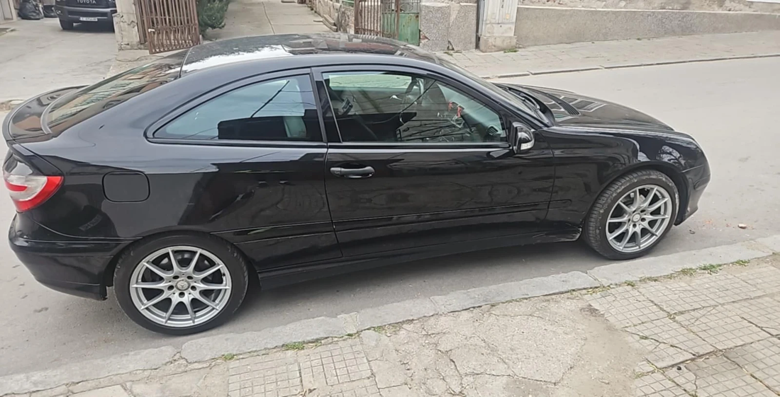 Mercedes-Benz 220  - изображение 5