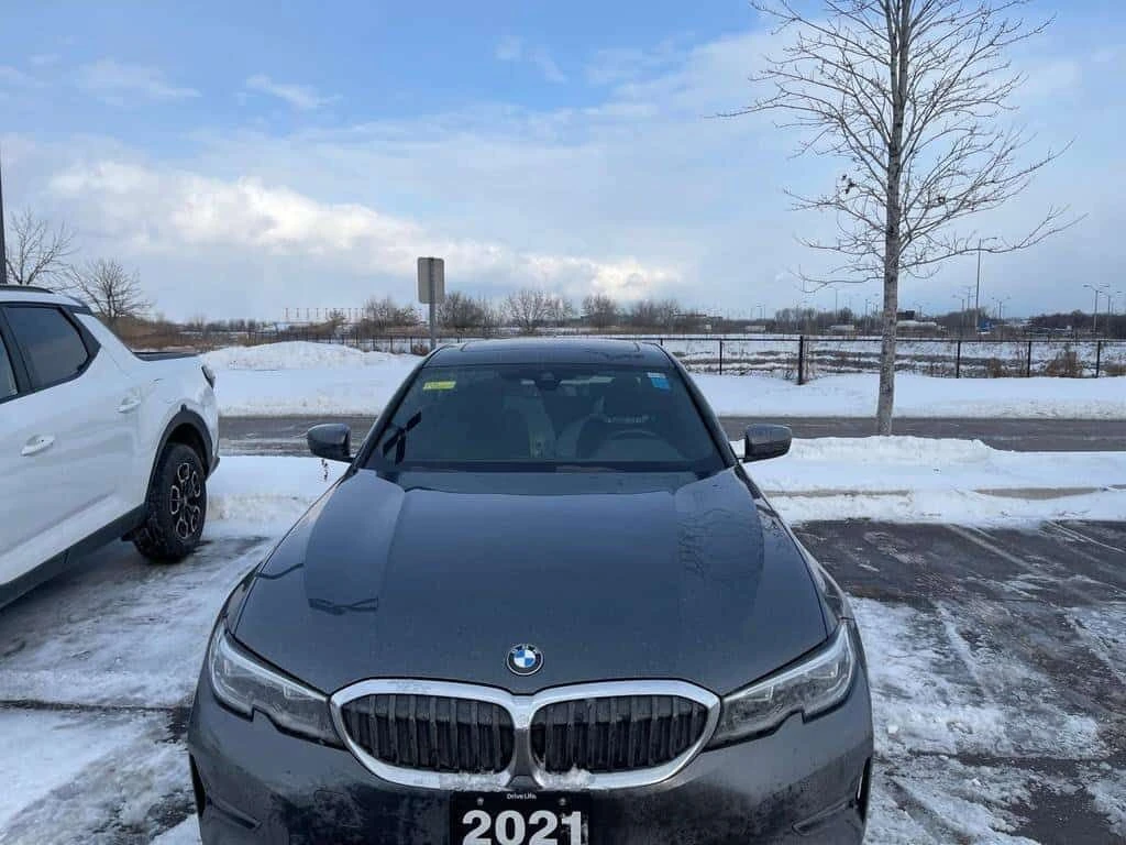 BMW 330 * 330i xDrive Awd | Accident Free * CARFAX * ЦЕНА , снимка 3 - Автомобили и джипове - 53836423