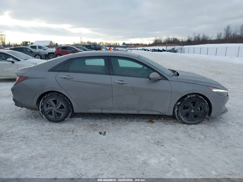 Hyundai Elantra 2l Sel, снимка 13 - Автомобили и джипове - 53885496