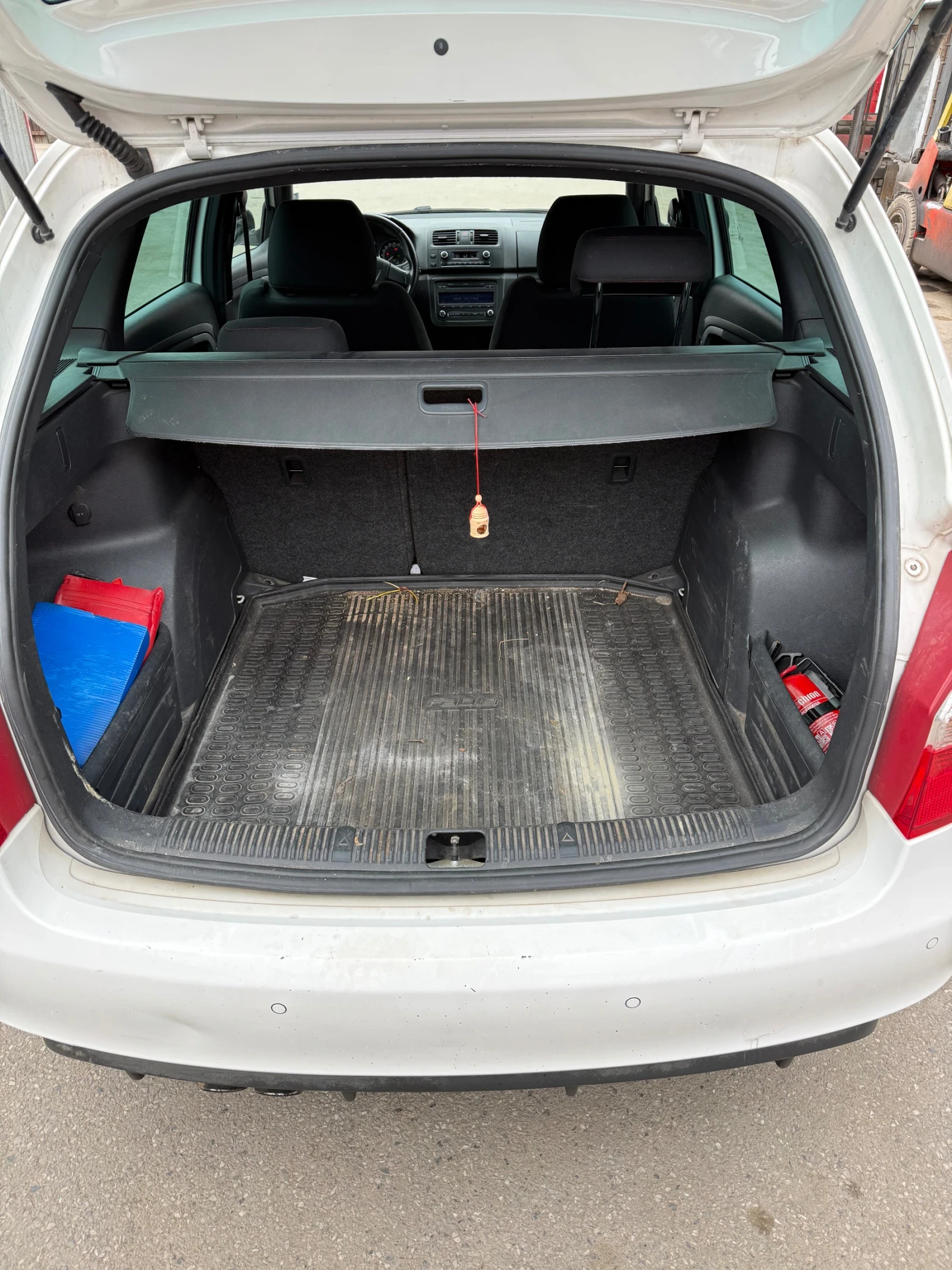 Skoda Fabia, снимка 10 - Автомобили и джипове - 53889820