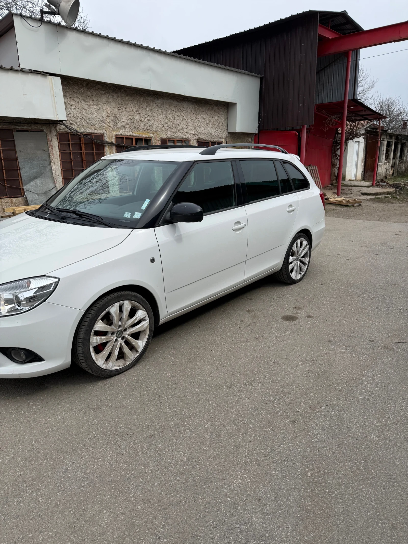 Skoda Fabia, снимка 2 - Автомобили и джипове - 53889820