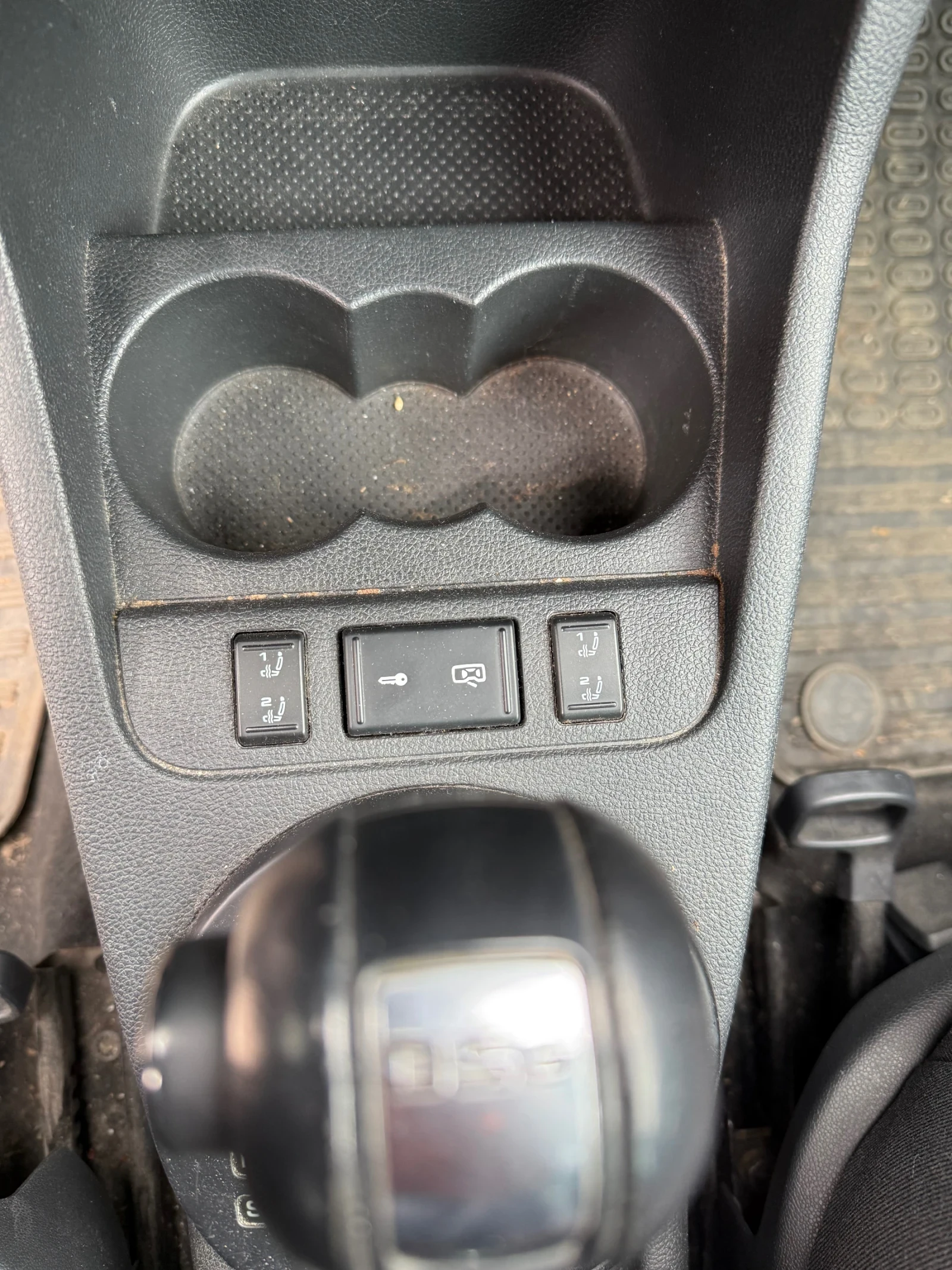 Skoda Fabia, снимка 8 - Автомобили и джипове - 53889820