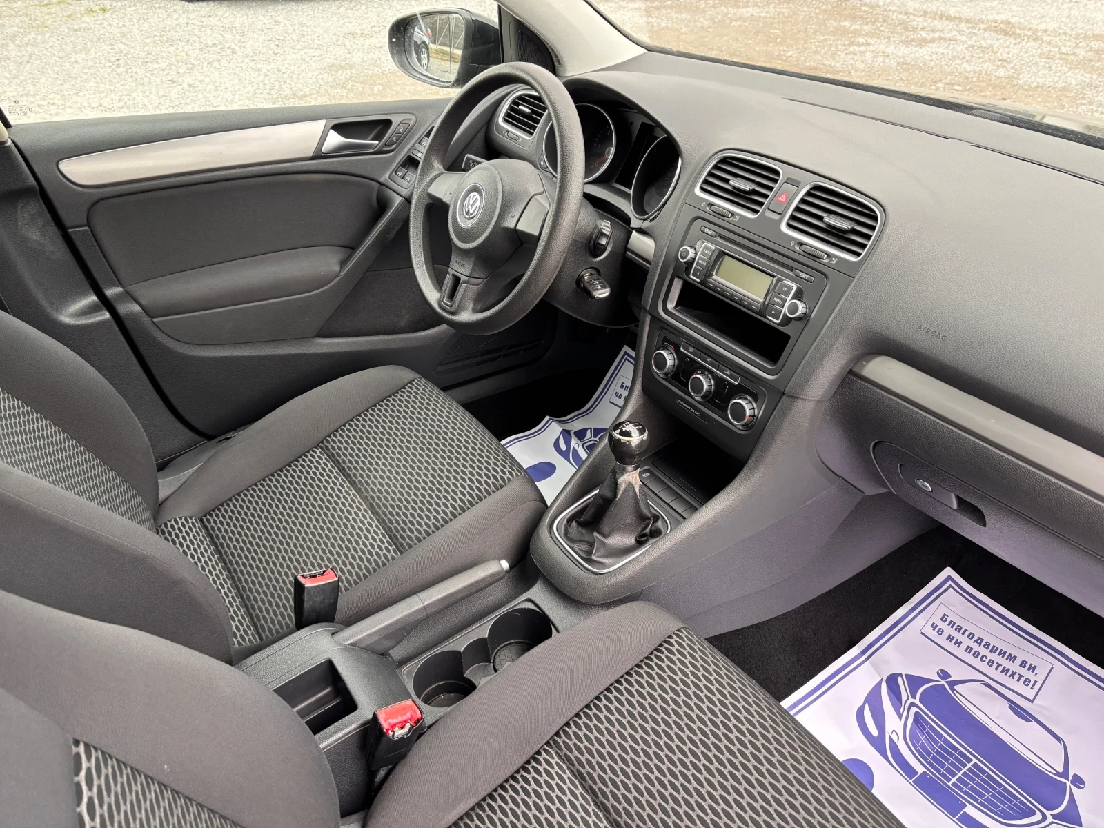 VW Golf VI 1.6 TDI 105k, снимка 12 - Автомобили и джипове - 53978774