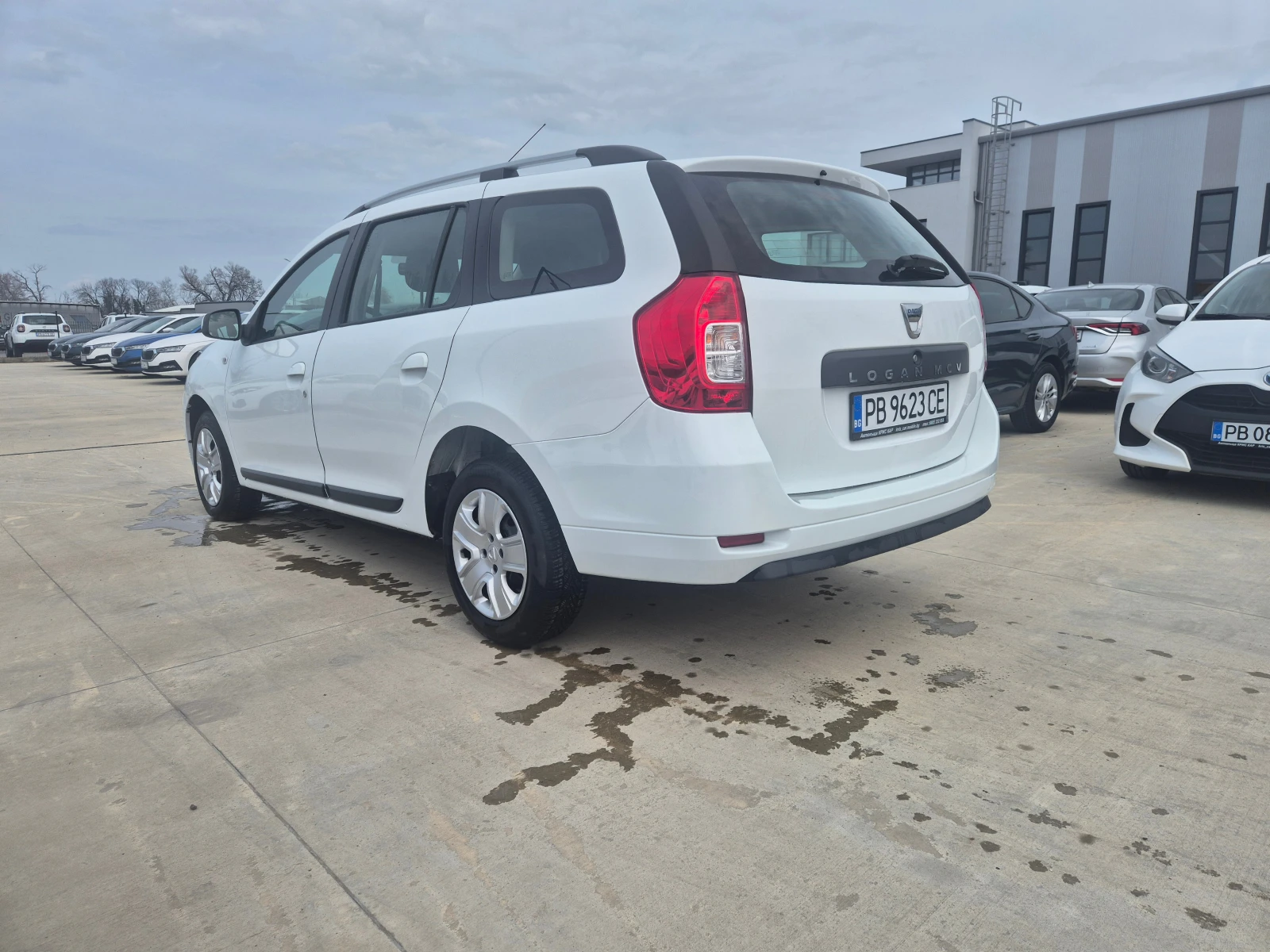 Dacia Logan 1.5 DCI, снимка 3 - Автомобили и джипове - 53985156