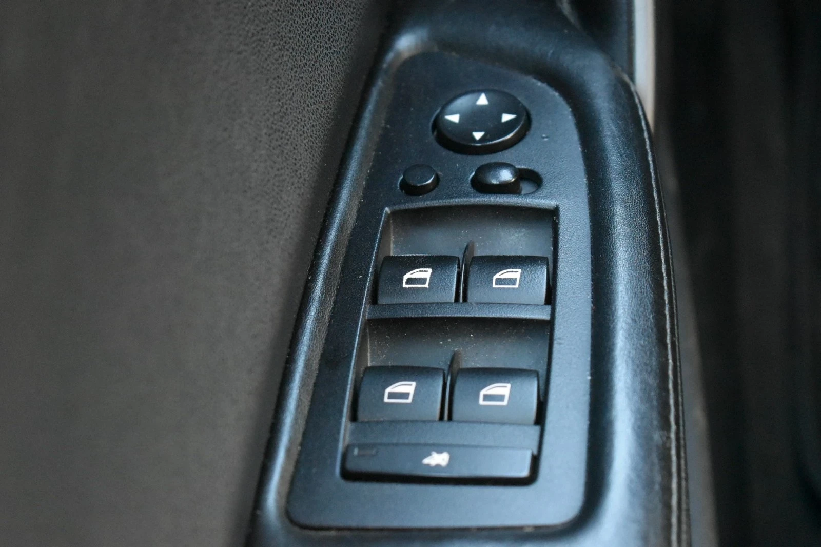 BMW 118, снимка 15 - Автомобили и джипове - 54129077