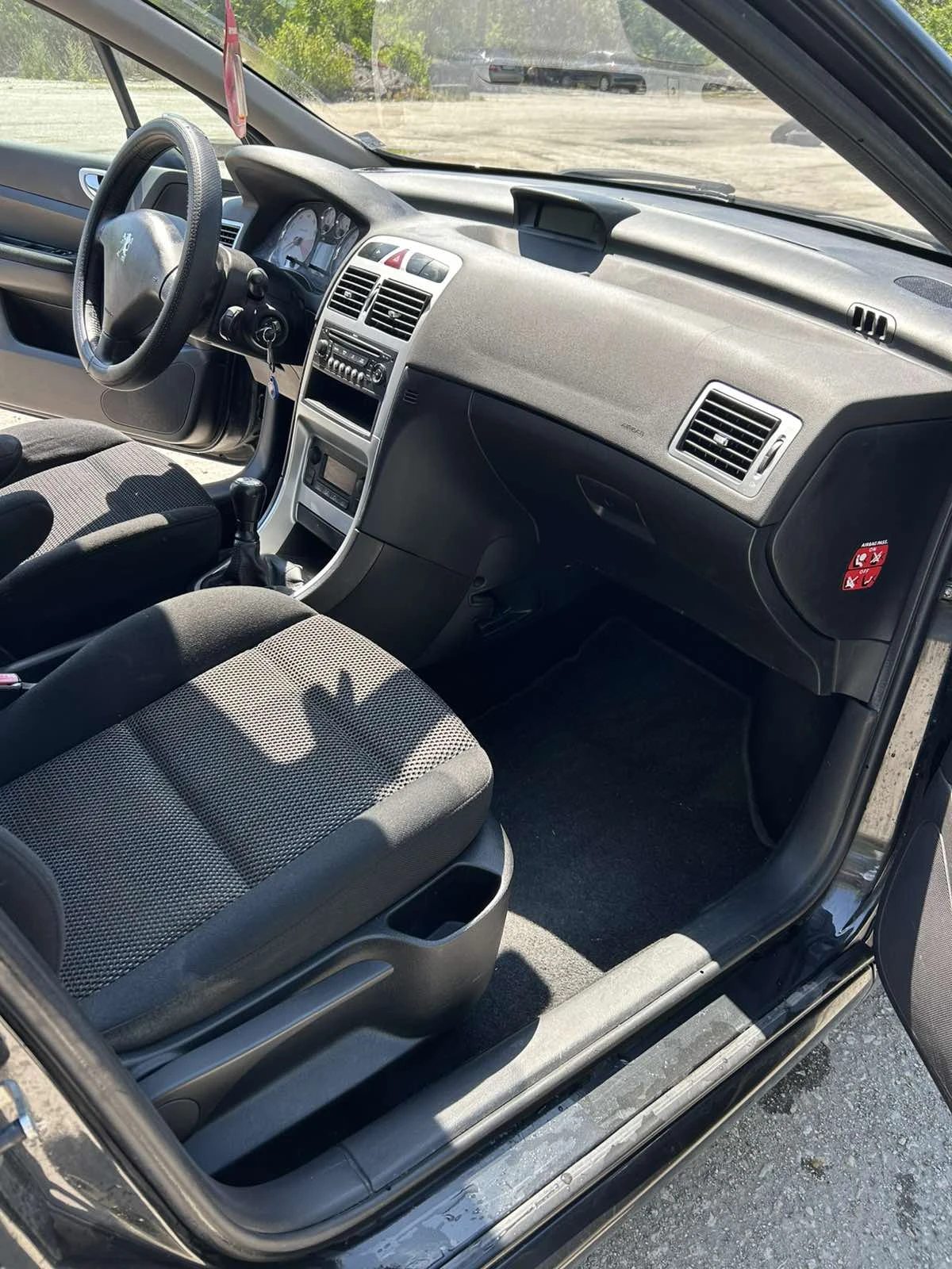 Peugeot 307 1.6 i, снимка 10 - Автомобили и джипове - 54991252