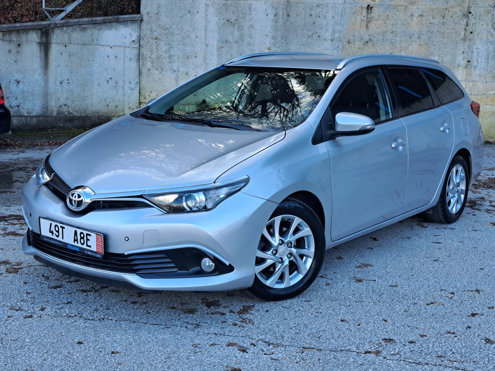 Toyota Auris 1.6D4D Facelift* КАТО НОВА