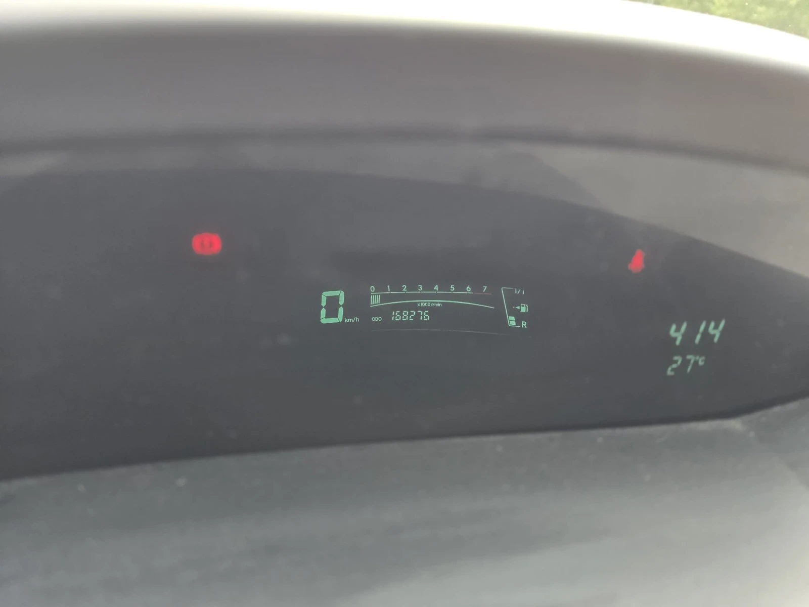 Toyota Yaris 1.3i 87к.с Климатик , снимка 17 - Автомобили и джипове - 55011865