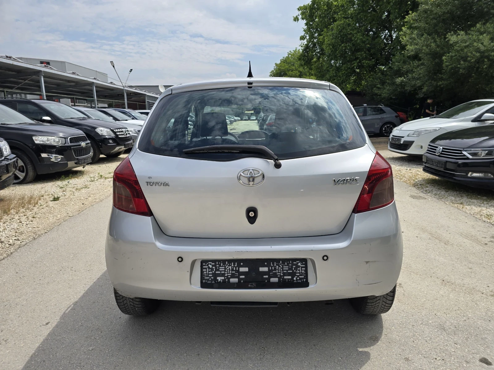 Toyota Yaris 1.3i 87к.с Климатик , снимка 6 - Автомобили и джипове - 55011865