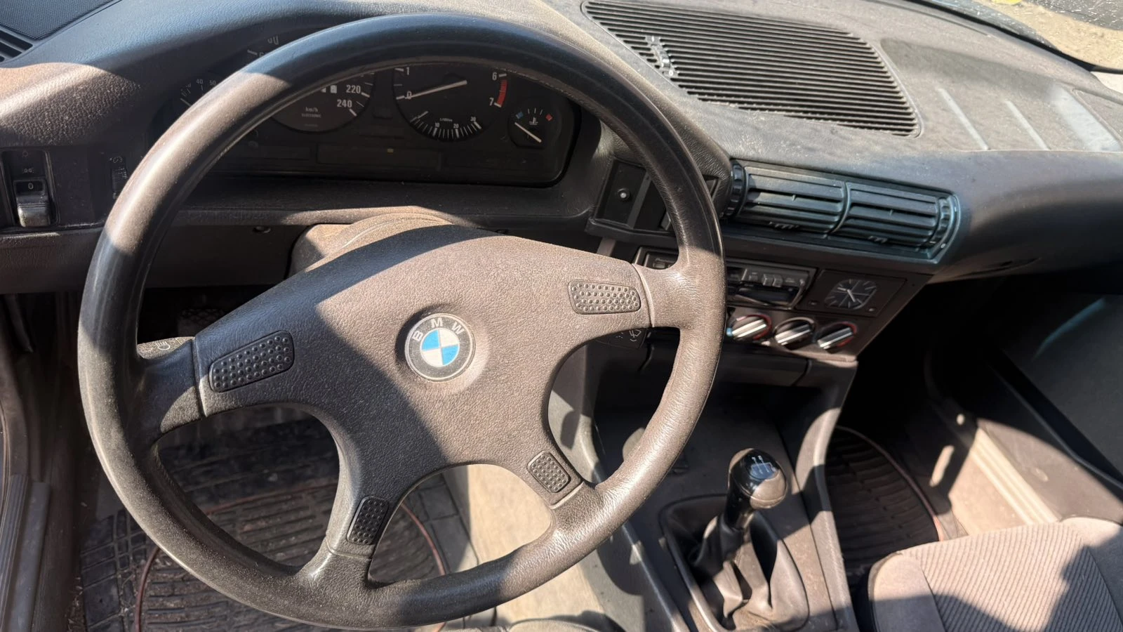 BMW 520, снимка 5 - Автомобили и джипове - 55428090