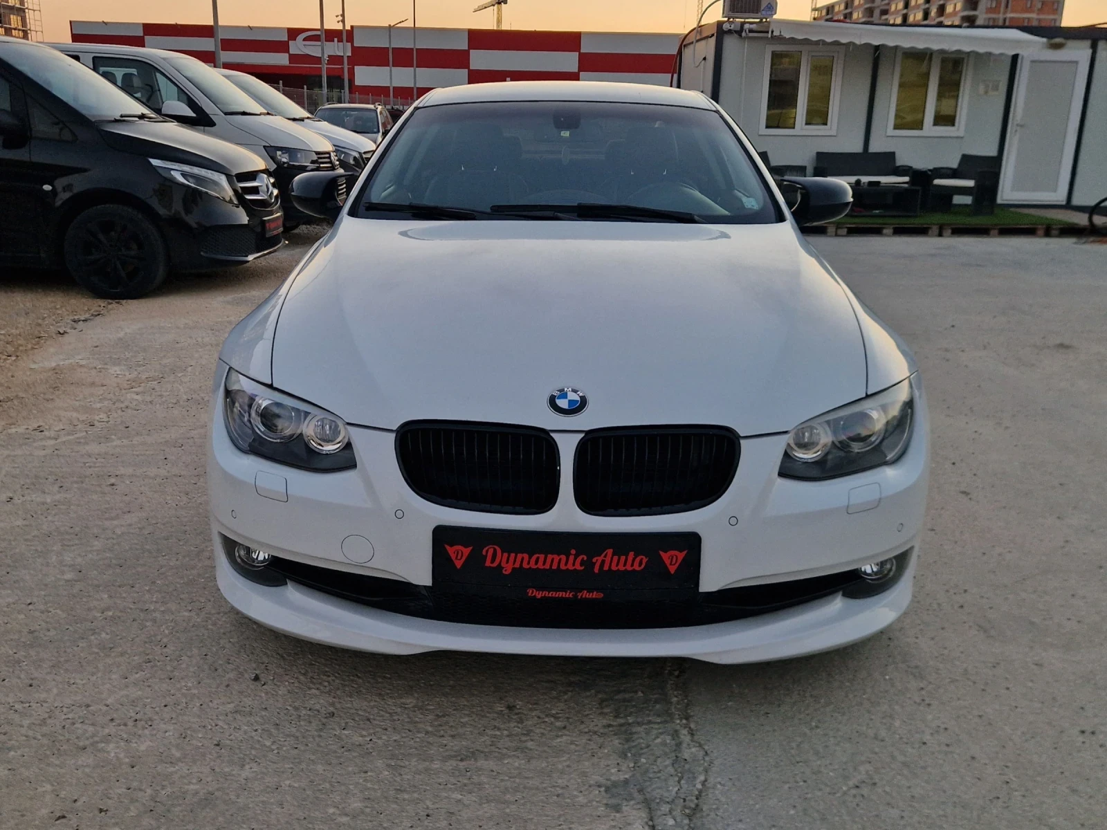 BMW 320 Регистриран / Бартер / Лизинг , снимка 2 - Автомобили и джипове - 55622838
