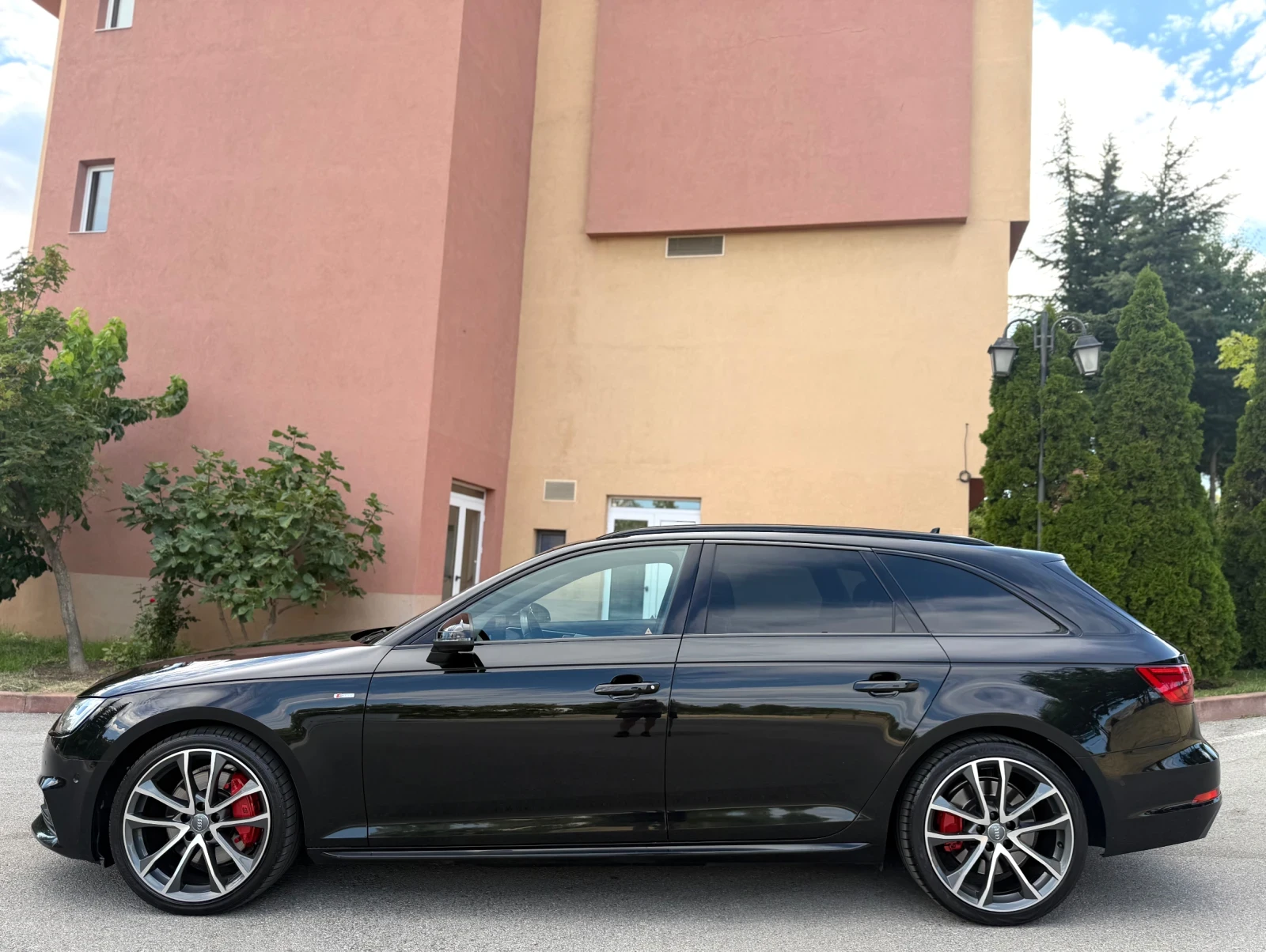 Audi A4 3.0TDI/4x4/B&O/360Cam/3xS- line/Head-Up/Дистроник/, снимка 2 - Автомобили и джипове - 55730451