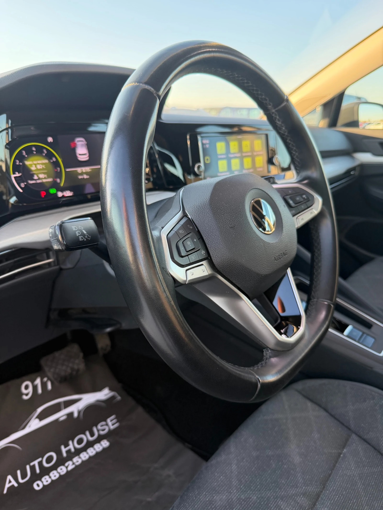VW Golf 1.5 TSI / 150 к.с. / DSG / 8 Life , снимка 7 - Автомобили и джипове - 55970253