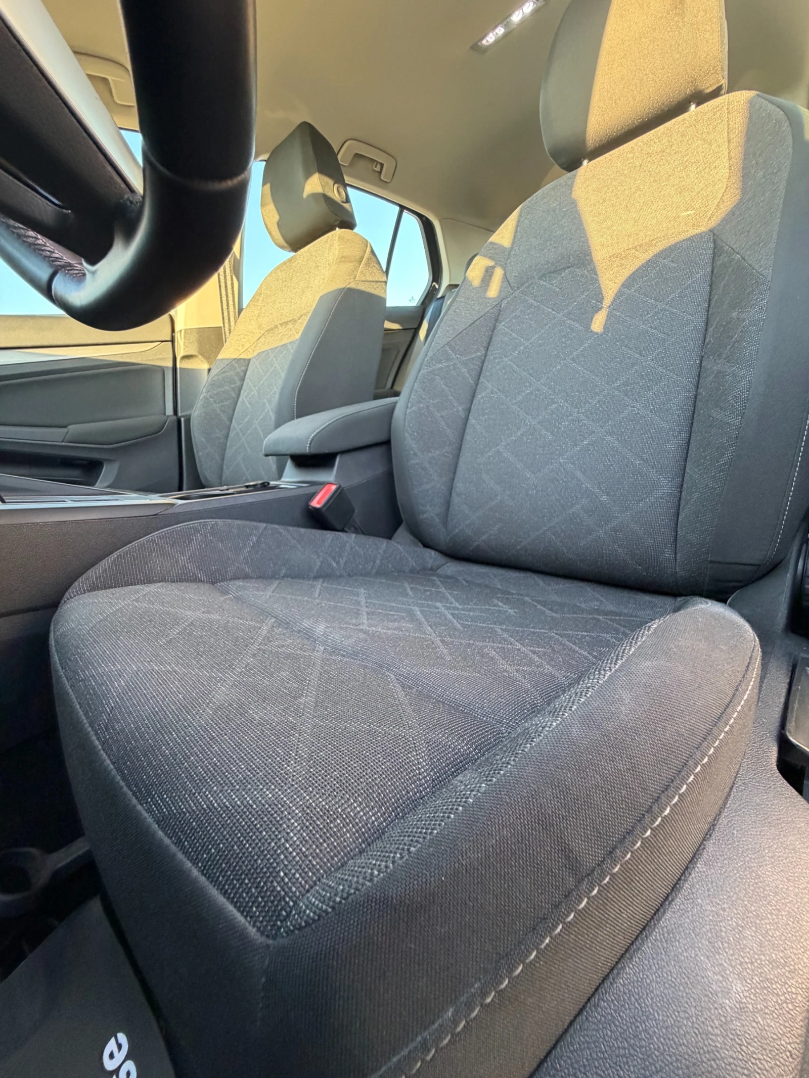 VW Golf 1.5 TSI / 150 к.с. / DSG / 8 Life , снимка 10 - Автомобили и джипове - 55970253