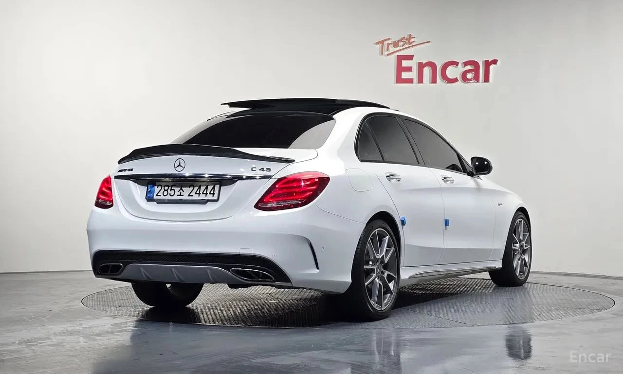 Mercedes-Benz C 43 AMG 4MATIC | ПАНОРАМА | BURMESTER | АВТОФИНАНСИРАНЕ, снимка 2 - Автомобили и джипове - 56139517