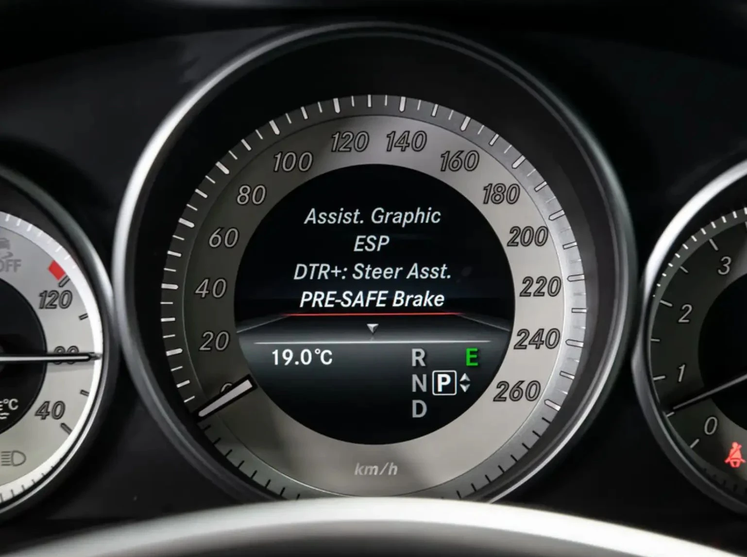 Mercedes-Benz E 400, снимка 7 - Автомобили и джипове - 56689621
