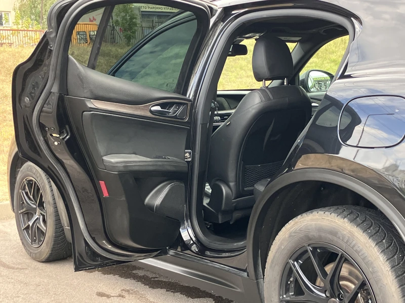 Alfa Romeo Stelvio TI-sport, Q4, снимка 10 - Автомобили и джипове - 52559785