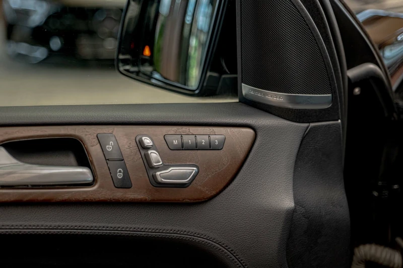 Mercedes-Benz GLS 500 AMG/4Matic/Harman Kardon/Panorama/RSE/Камера 360/О, снимка 8 - Автомобили и джипове - 52190378