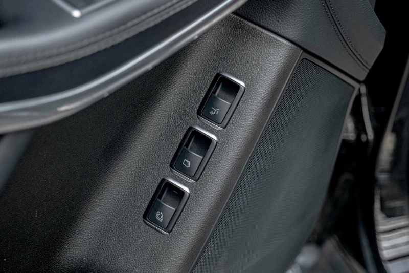 Mercedes-Benz GLS 500 AMG/4Matic/Harman Kardon/Panorama/RSE/Камера 360/О, снимка 11 - Автомобили и джипове - 52190378