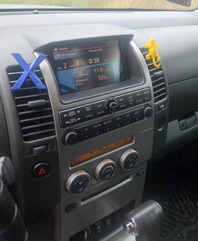 Nissan Navara, снимка 7 - Автомобили и джипове - 52941986