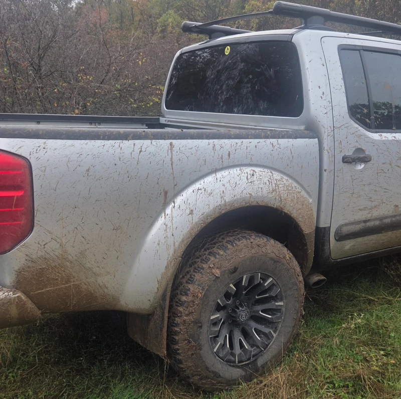 Nissan Navara, снимка 13 - Автомобили и джипове - 52941986
