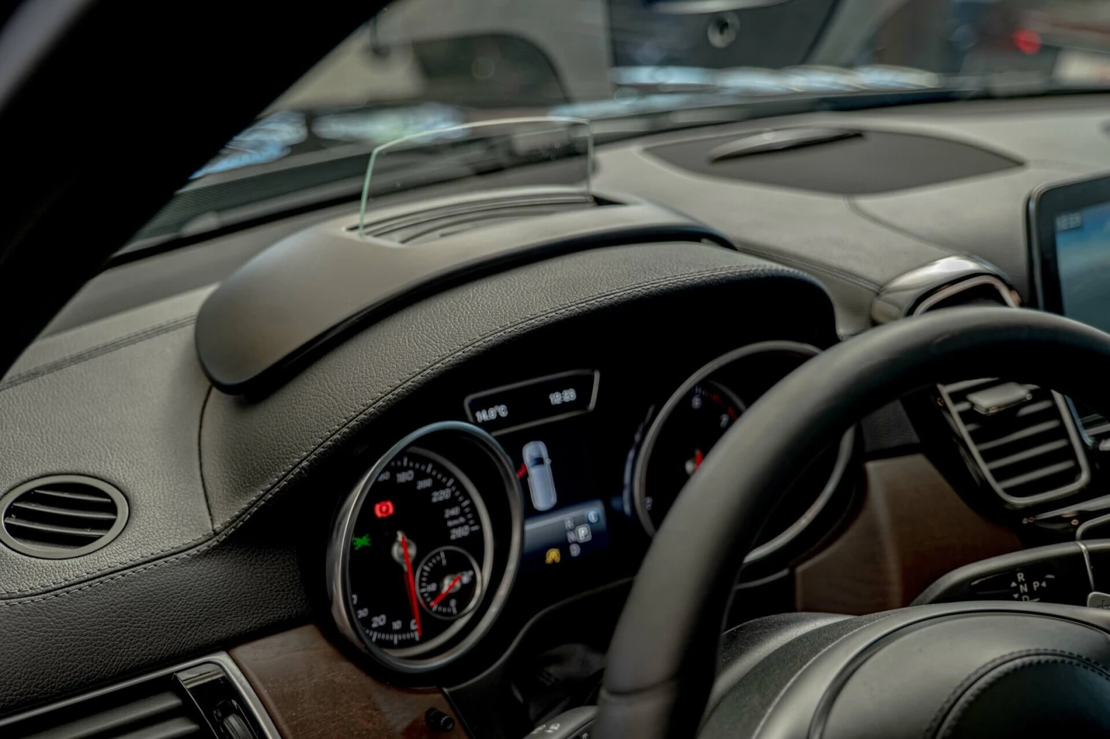 Mercedes-Benz GLS 500 AMG/4Matic/Harman Kardon/Panorama/RSE/Камера 360/О - изображение 9