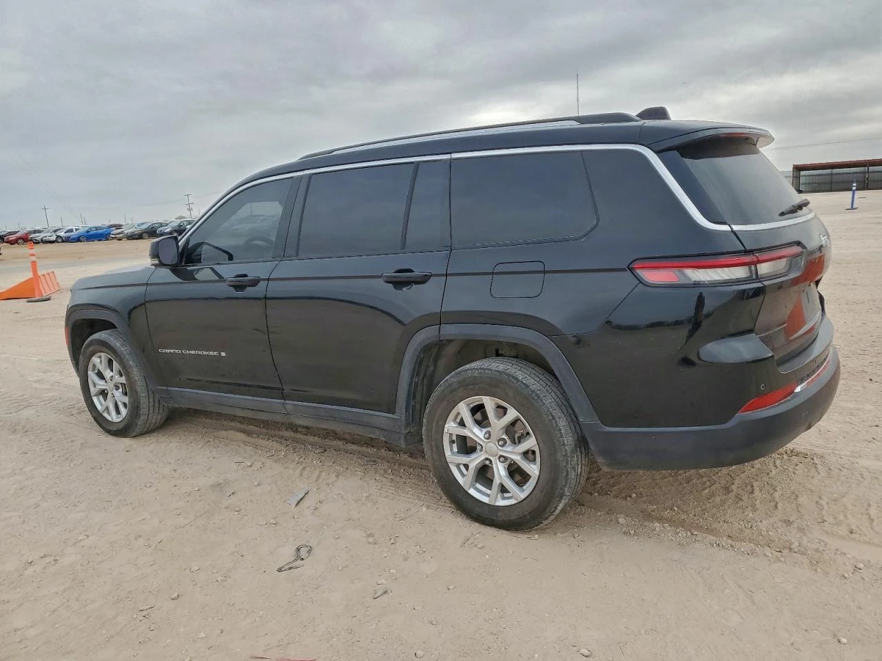 Jeep Grand cherokee L* LIMITED* ДИСТРОНИК* КОЖА* ПОДГРЕВИ*  - изображение 2