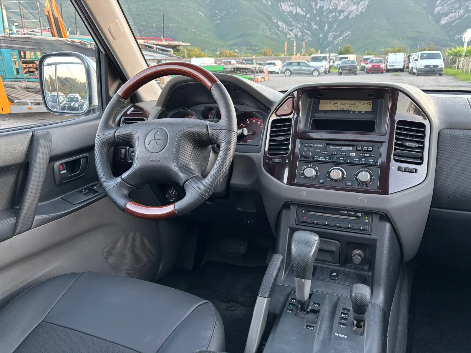 Mitsubishi Pajero, снимка 12 - Автомобили и джипове - 54809620