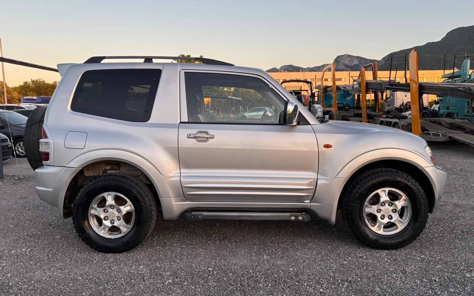 Mitsubishi Pajero, снимка 4 - Автомобили и джипове - 54809620