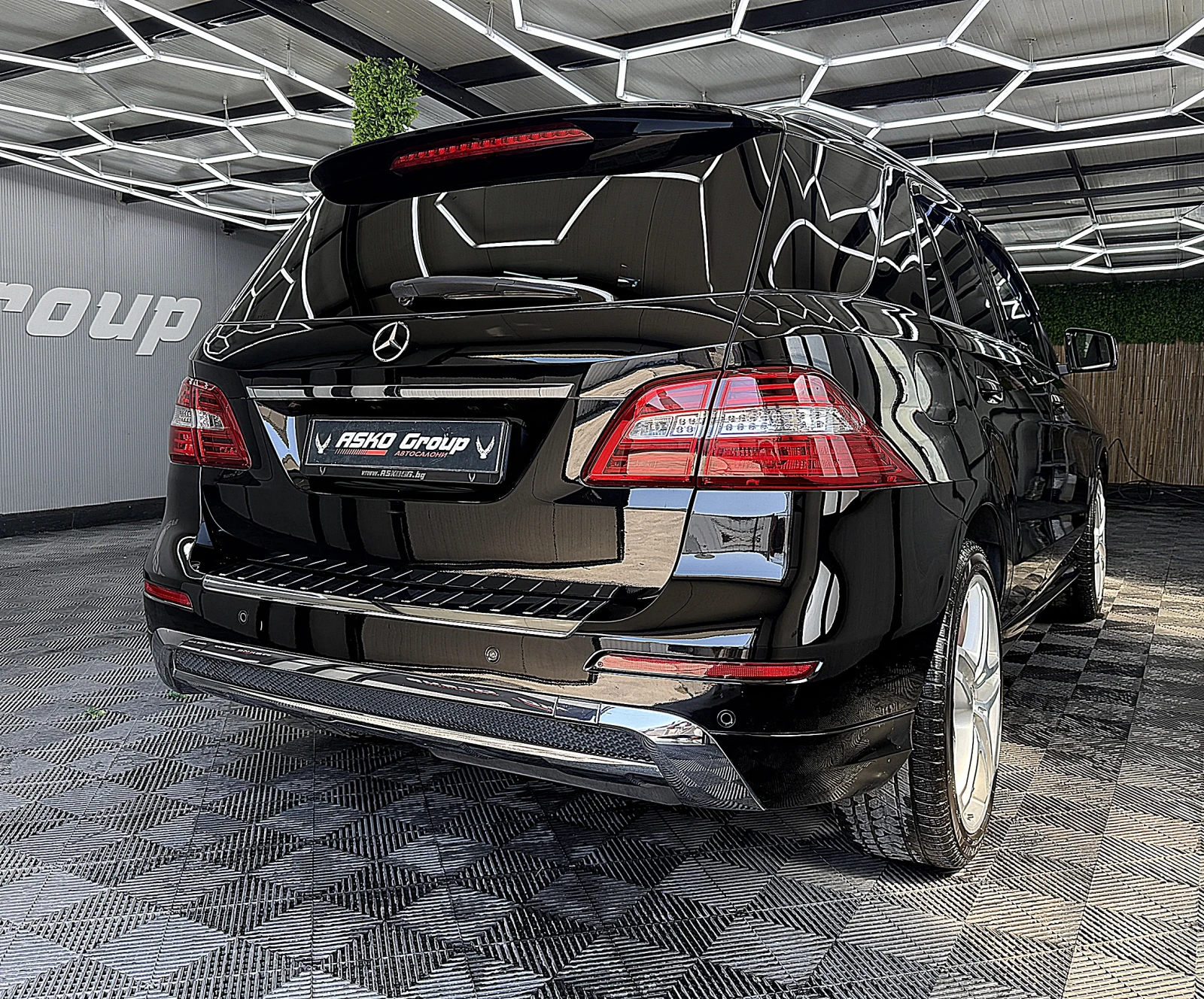 Mercedes-Benz ML 350 AMG/360-Kamera/PANORAMA/ПОДГРЕВ ОБДУХВАНЕ ЛИЗИНГ, снимка 6 - Автомобили и джипове - 55538828