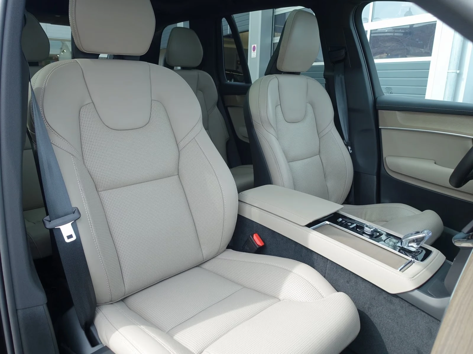 Volvo Xc90 T8 AWD Plus Bright FourC 7seats, снимка 15 - Автомобили и джипове - 55845361