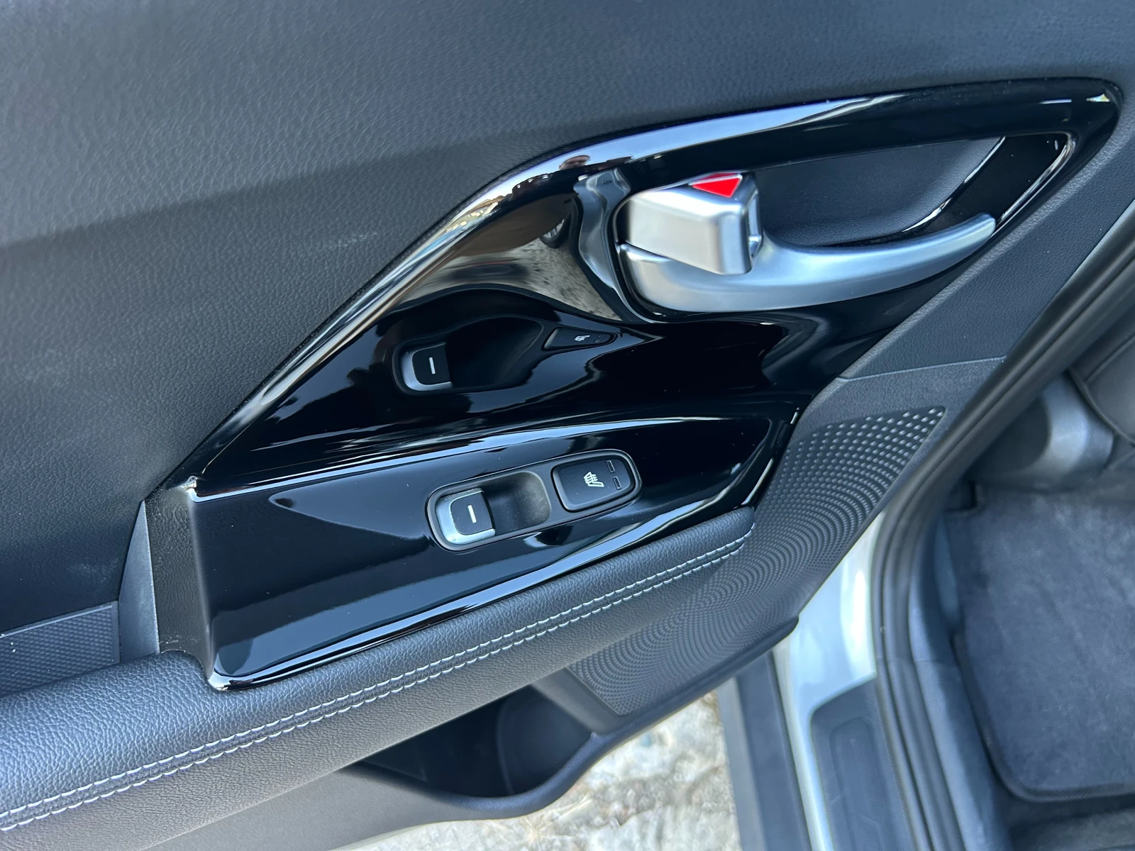 Kia Niro 64 kW, снимка 16 - Автомобили и джипове - 56368785