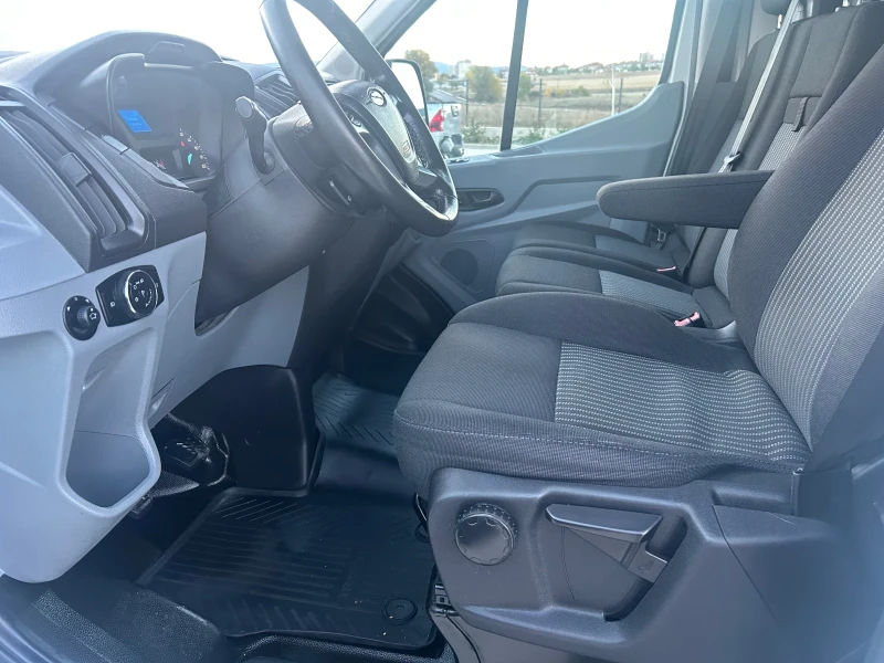 Ford Transit 2.0TDI 166 hp 2017, снимка 7 - Бусове и автобуси - 52068114