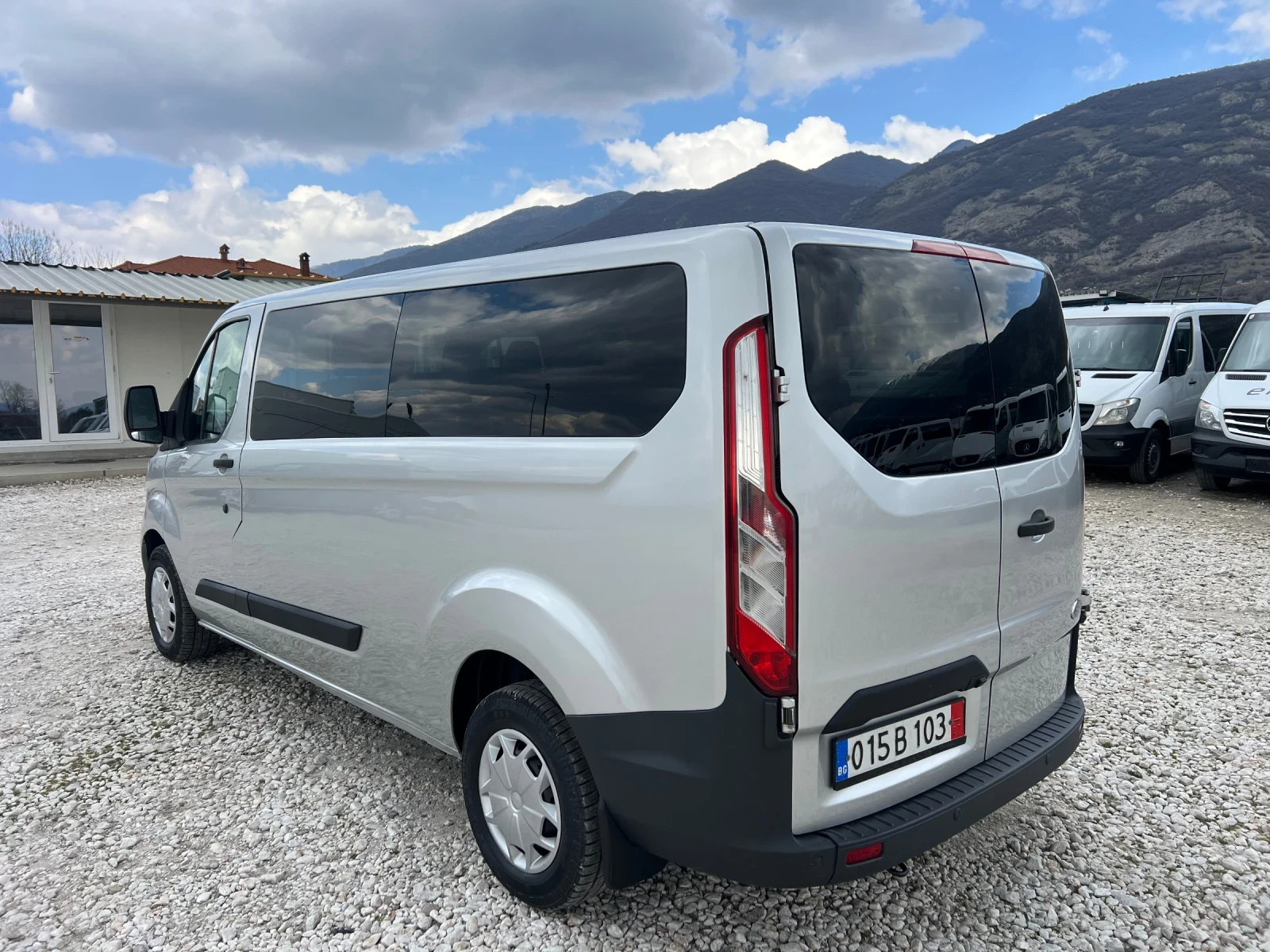 Ford Transit Custom 9 места Евро 6 В , снимка 10 - Бусове и автобуси - 53977813