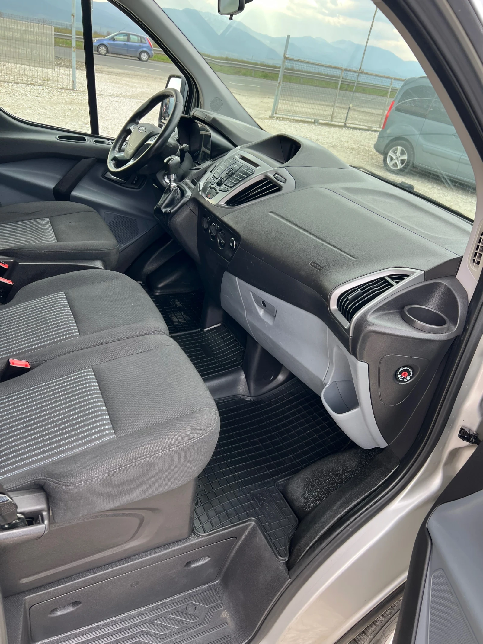 Ford Transit Custom 9 места Евро 6 В , снимка 16 - Бусове и автобуси - 53977813