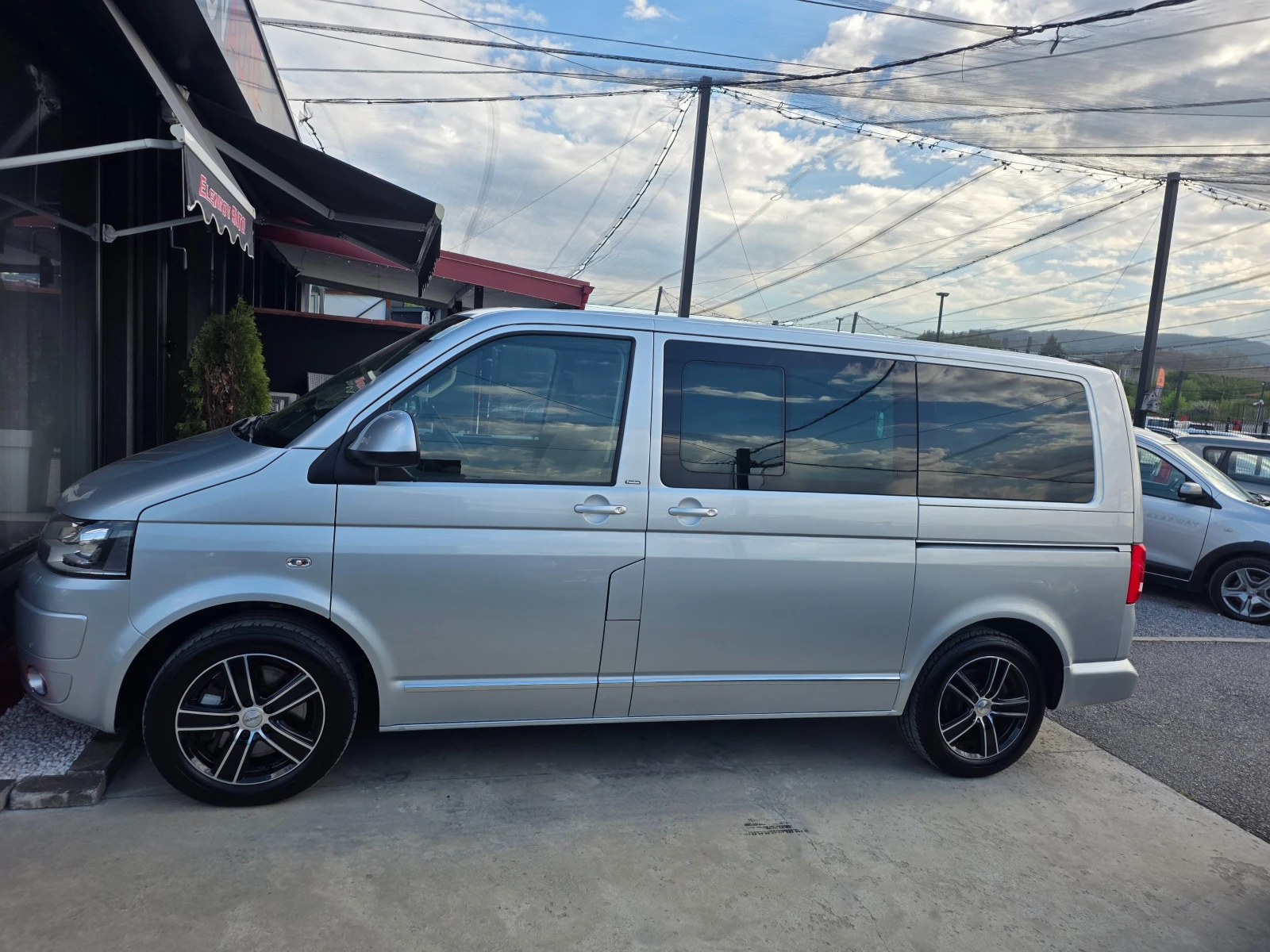 VW Multivan, снимка 4 - Бусове и автобуси - 54457404