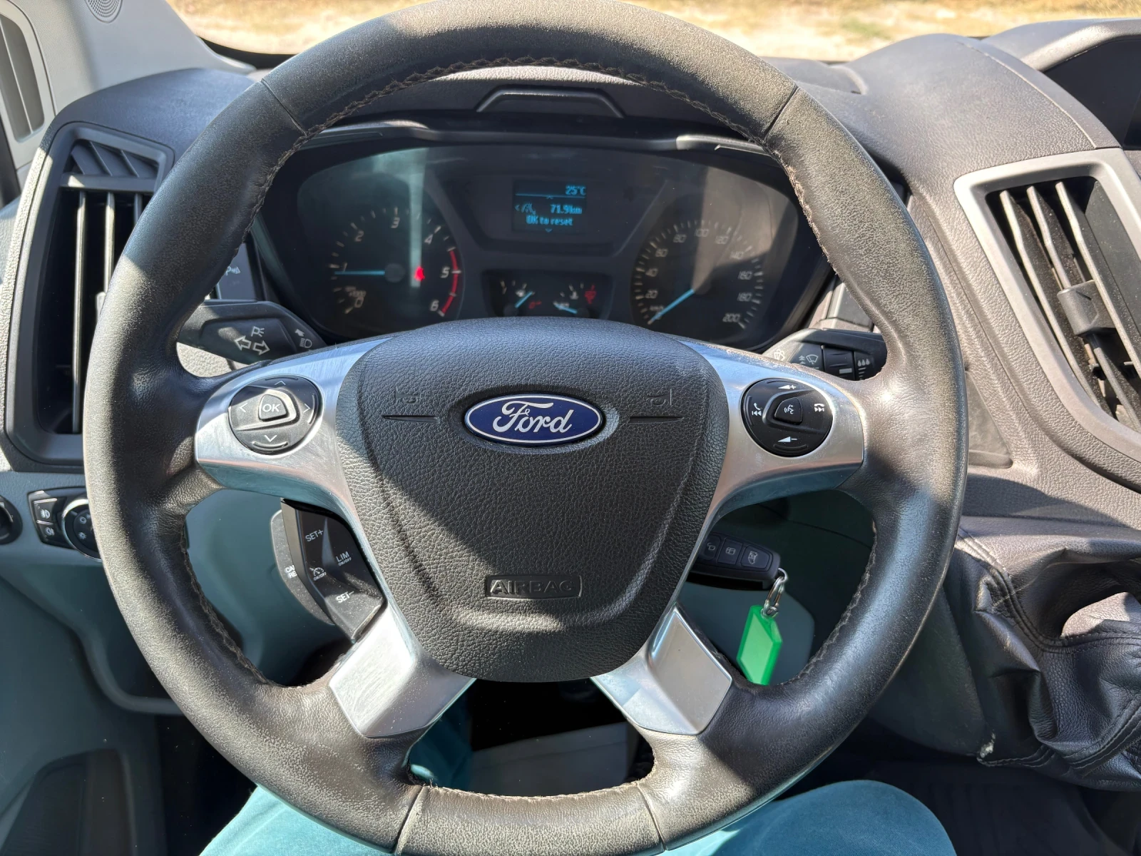 Ford Transit 2.2tdci-Klima-4x4, снимка 16 - Бусове и автобуси - 56372516